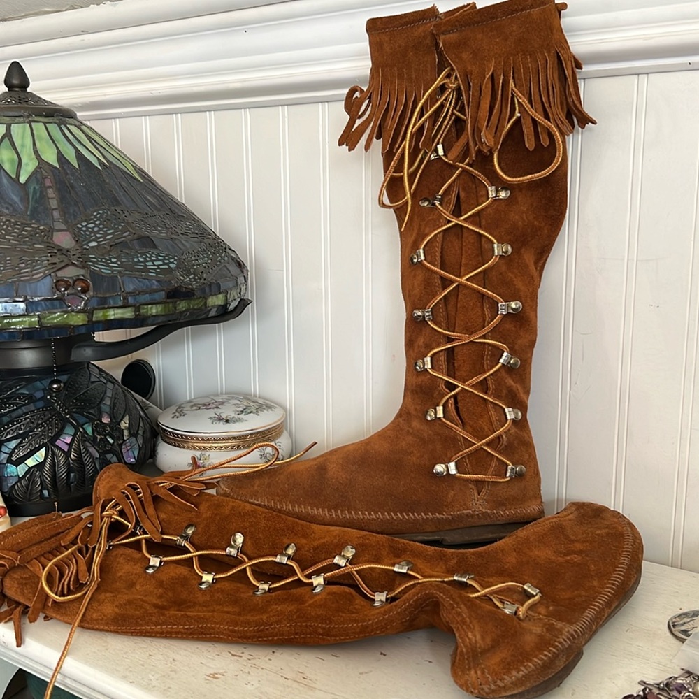 Minnetonka lace up fringe knee high suede leather boots size 11.5